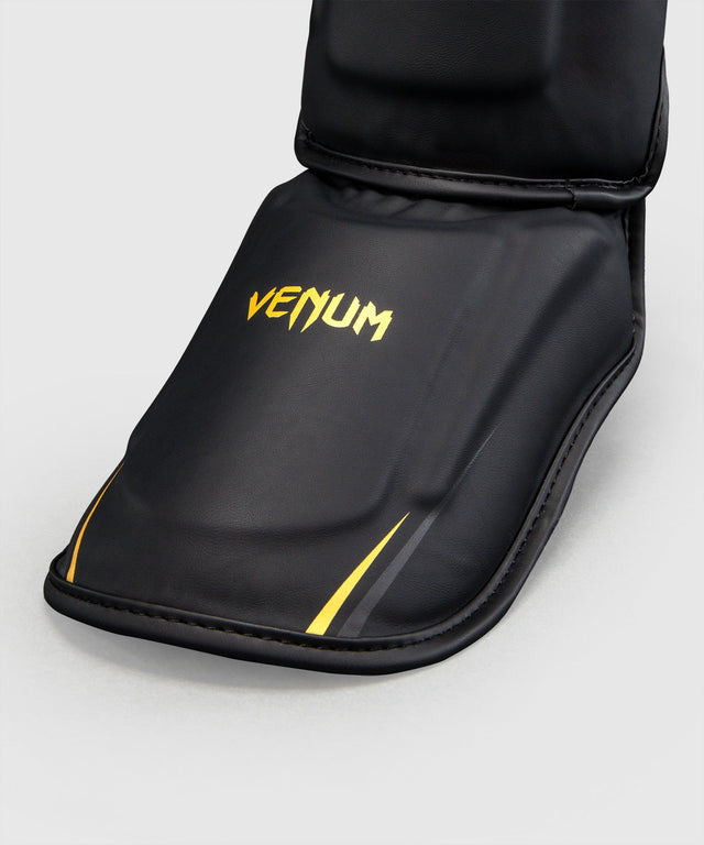 Venum Shin Guards G-Core – Black/Gold