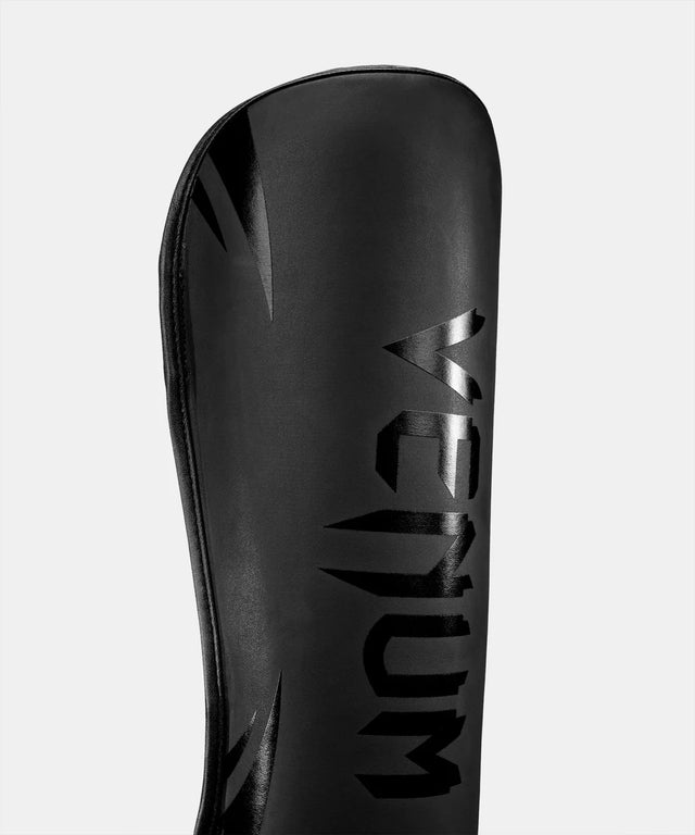 Venum Shin guards Kickboxing Challenger – Black