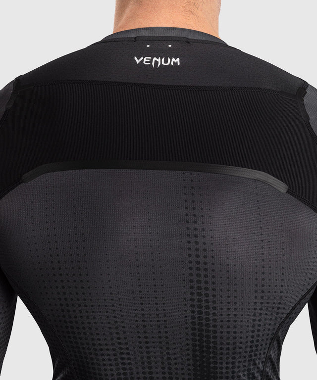 Venum Rashguard Stealth Long Sleeves – Black/White