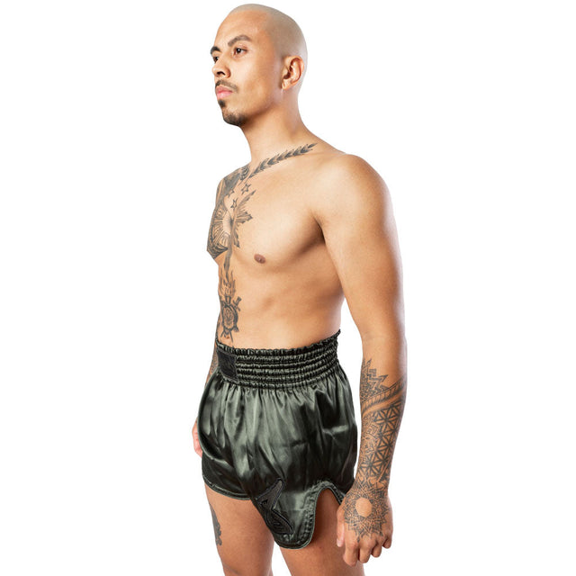 8 WEAPONS Muay Thai Shorts Strike – Olive