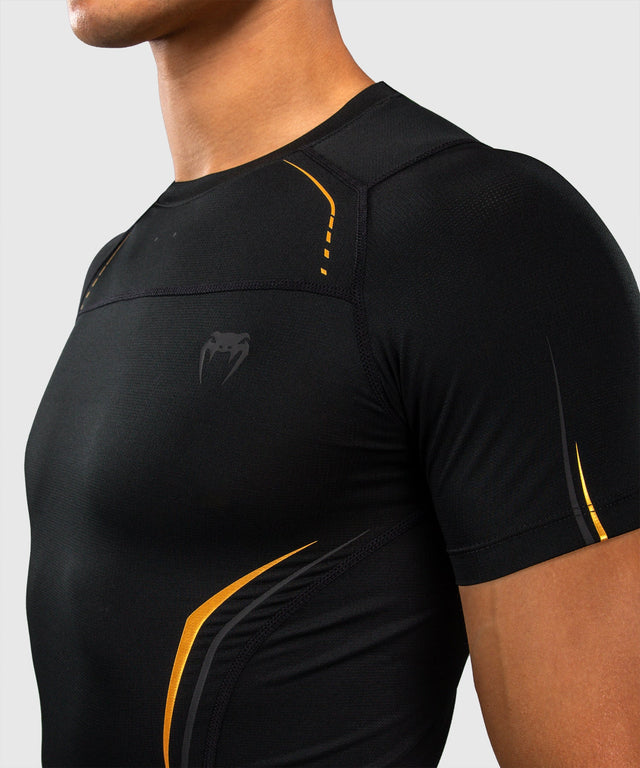 Venum Rashguard G-Core Korte Mouwen - Zwart/Goud