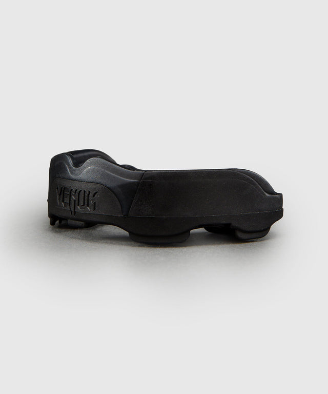 Venum Predator Mouthguard – Black/Red