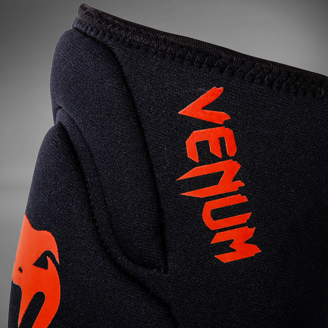 Venum Kontact Knee Pads – Black/Red