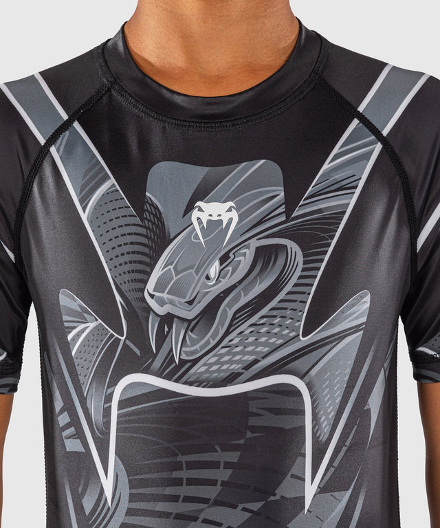 Rashguard Venum Crimson Viper 2.0 Mangas Curtas Criança – Preto/Cinzento