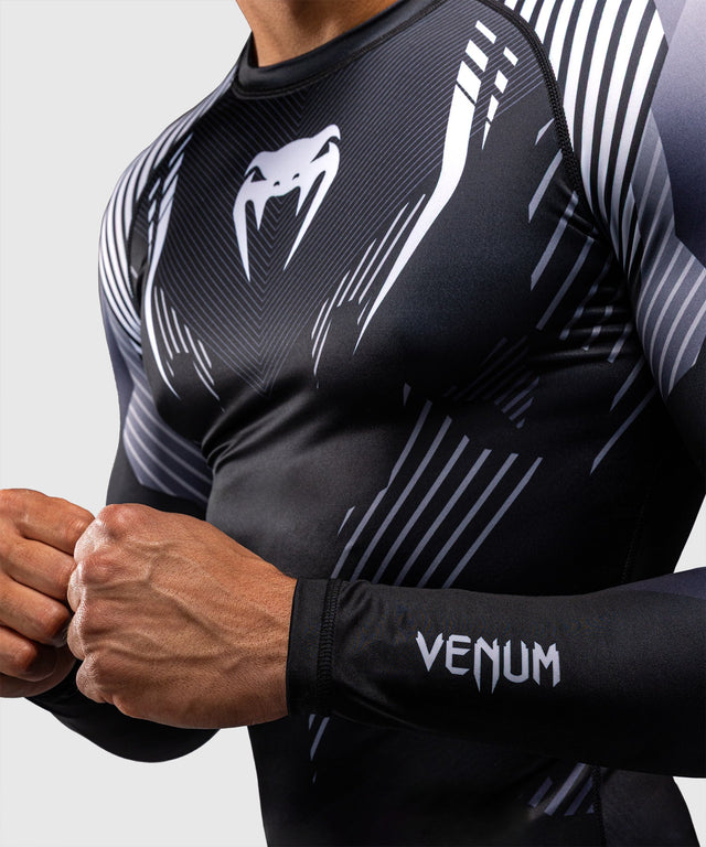Rashguard Venum No-Gi 6.0 Maniche Lunghe – Nero/Bianco