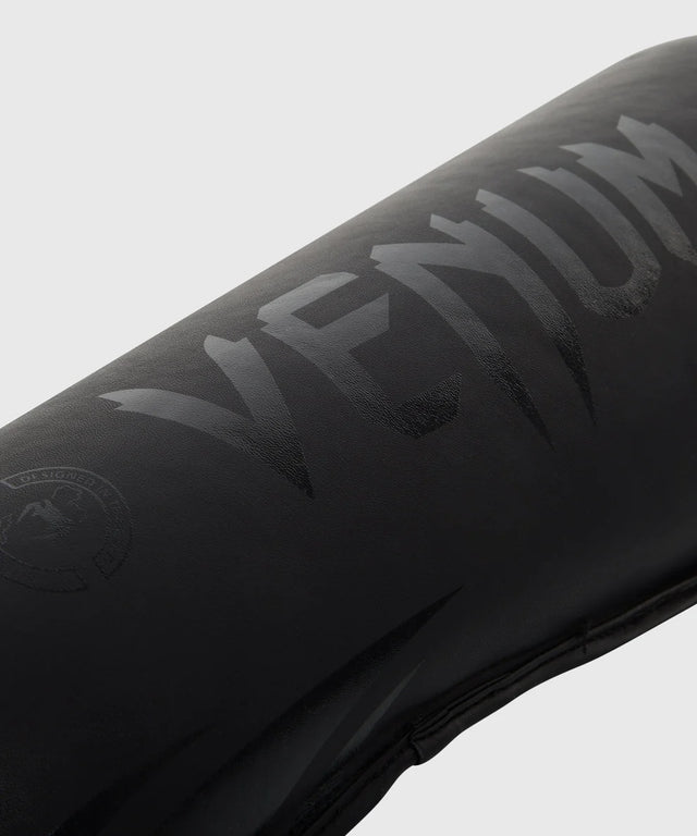 Venum Shin guards Kickboxing Challenger – Black