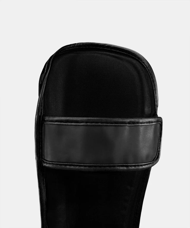 Venum Shin guards Kickboxing Challenger – Black
