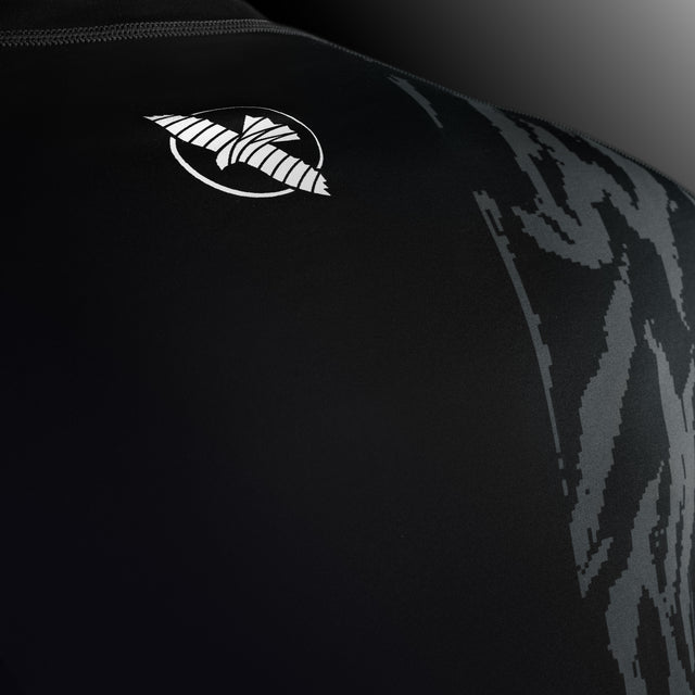 Hayabusa Apex Long-Sleeve Rash Guard - Carbon Black