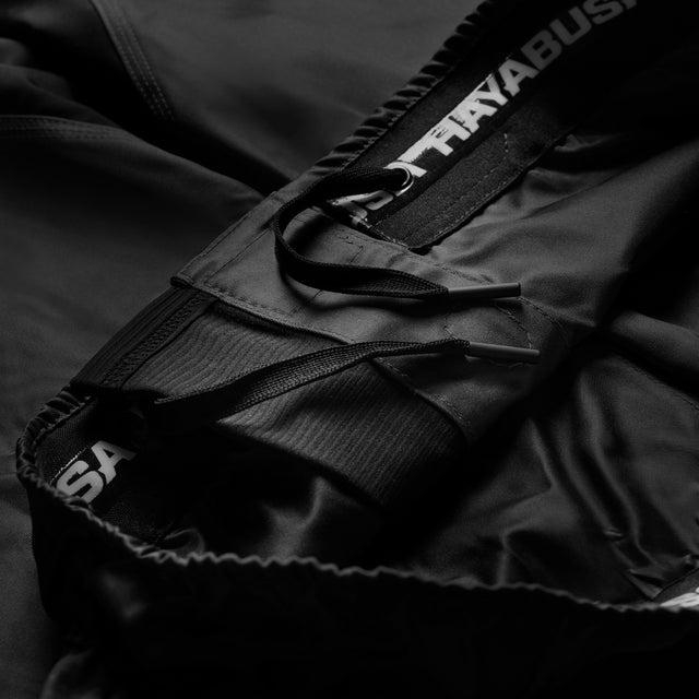 Hayabusa MMA Shorts Apex Mid – Carbon Black