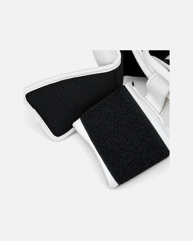 8 WEAPONS Head guard Unlimited 2.0 – White/Black