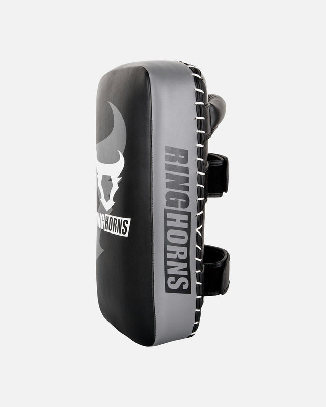 Ringhorns Charger by Venum Focus Mitts – Black