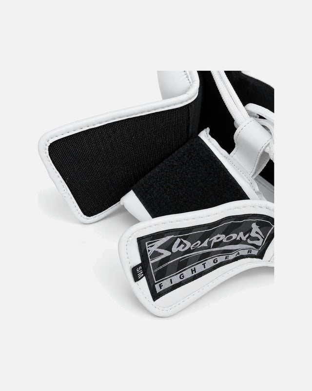 8 WEAPONS Head guard Unlimited 2.0 – White/Black