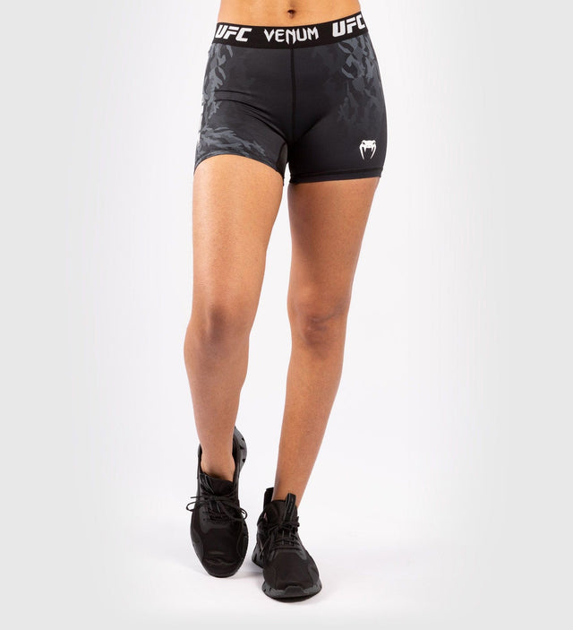UFC Venum Performance Shorts Women – Black – Shorts