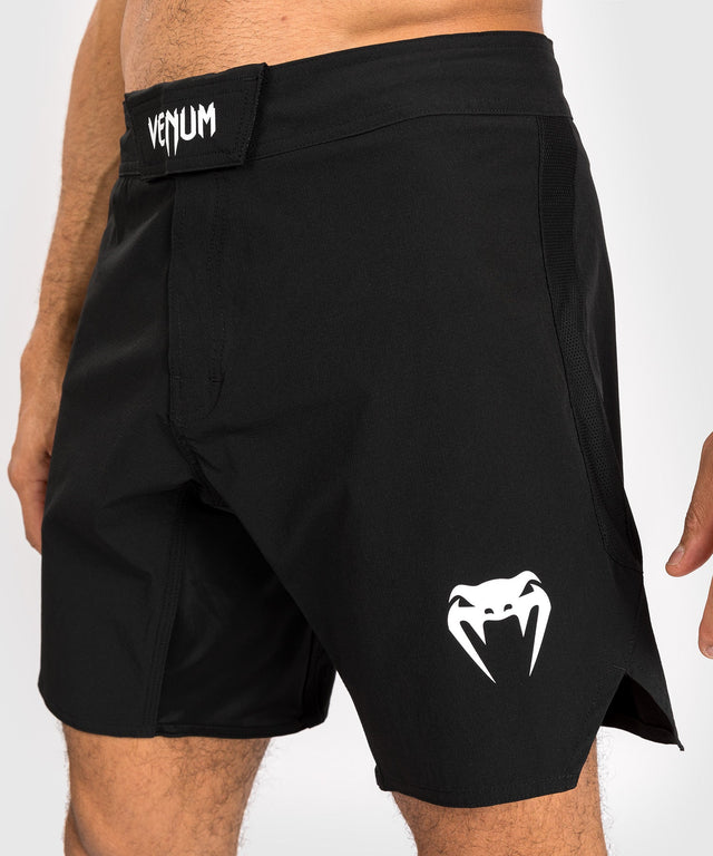 Venum MMA Shorts Contender – Black/White – Shorts