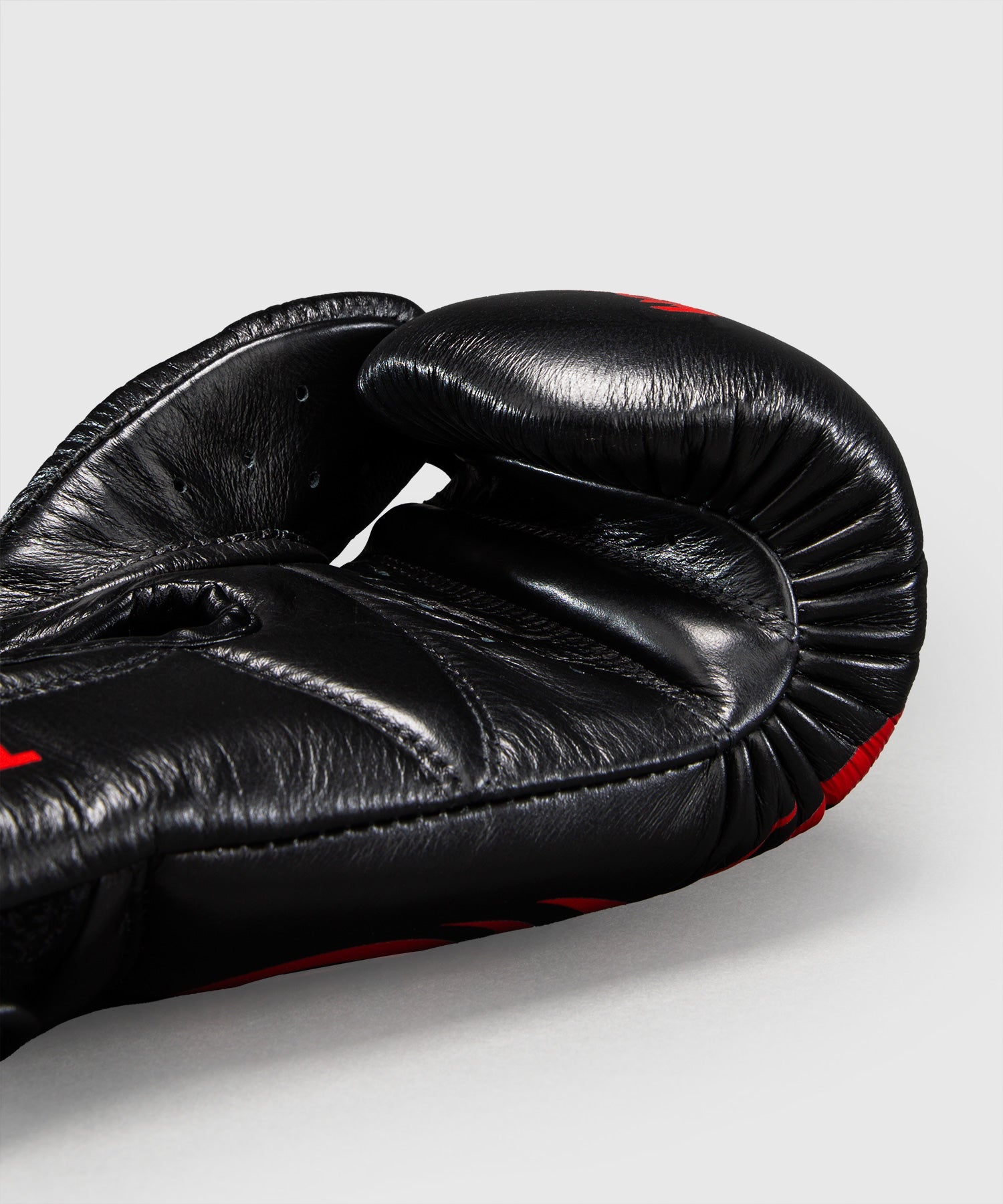 Venum x Mike Tyson Boxing gloves Giant 2.0 - Black/Red