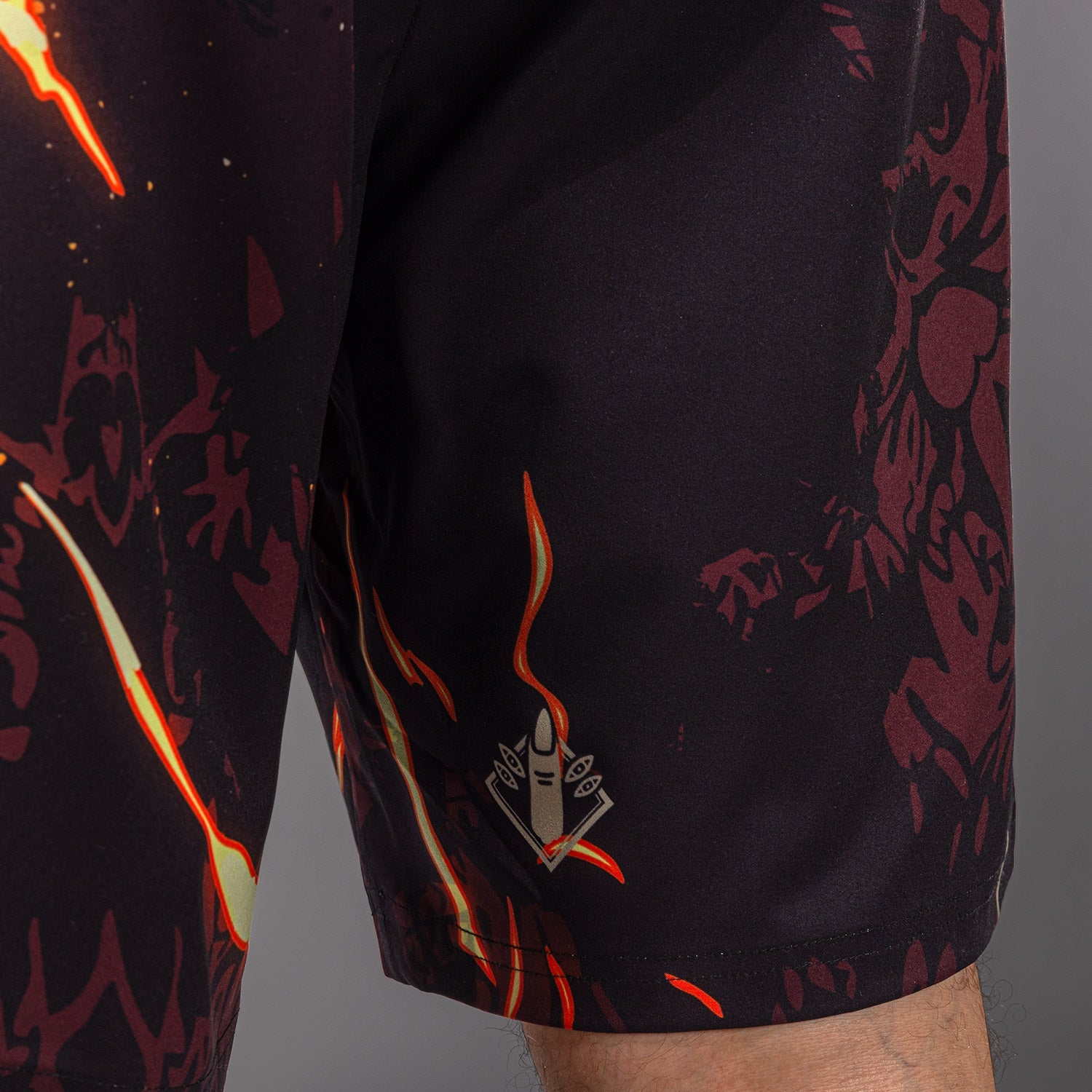Venum Training shorts Sukuna – Black/Light beige