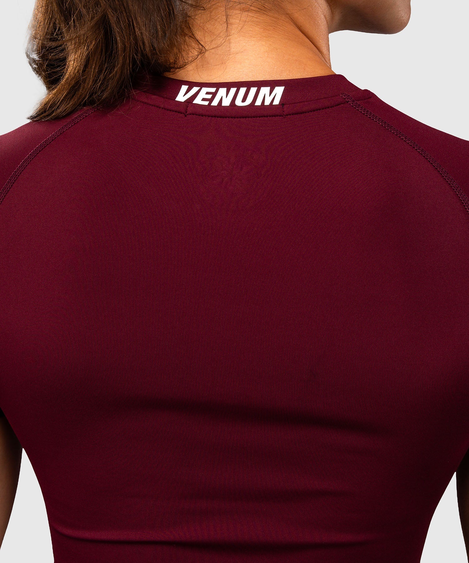 Venum Rashguard Aero XT Korte Mouwen - Pruim