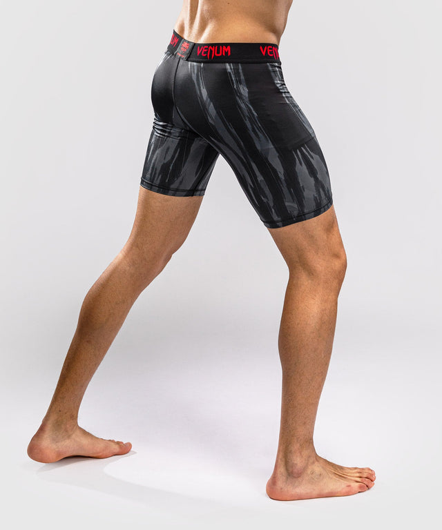 Venum Compressie Shorts Demon - Zwart/Grijs (VENUM-06364-109)