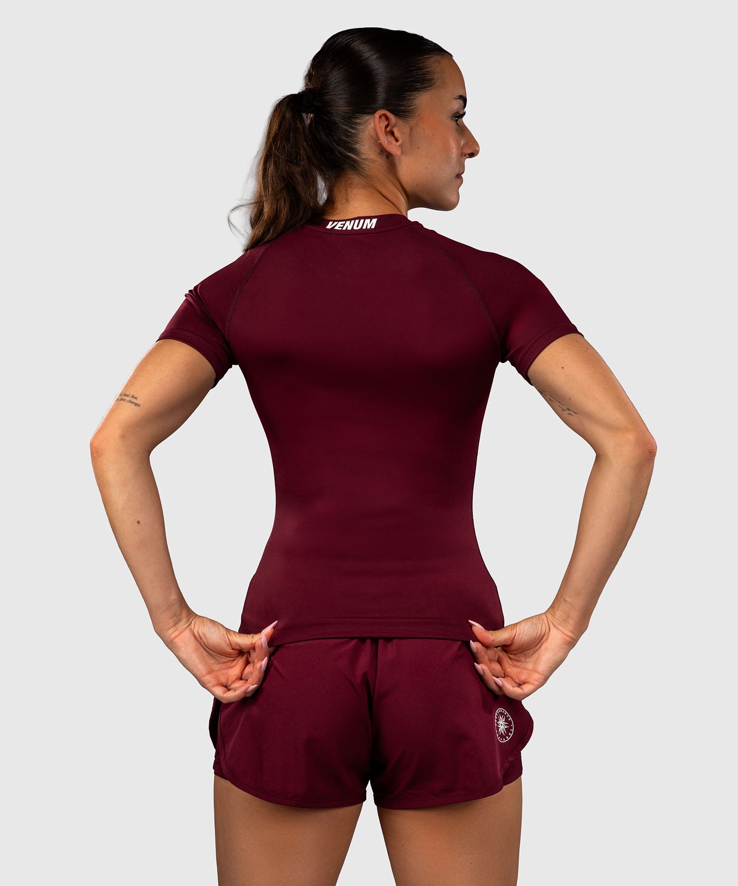 Venum Rashguard Aero XT Korte Mouwen - Pruim