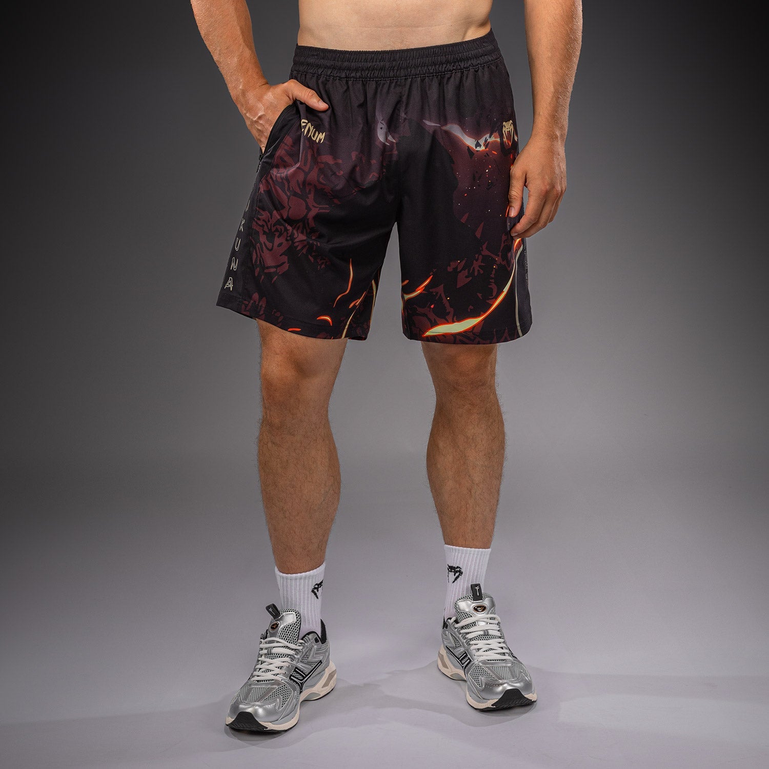 Venum Training shorts Sukuna – Black/Light beige