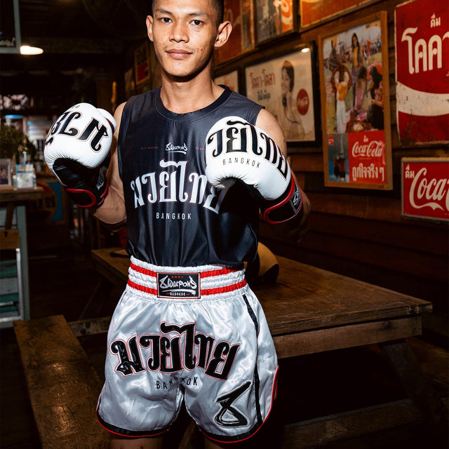 8 WEAPONS Muay Thai Shorts Bangkok – White/Black