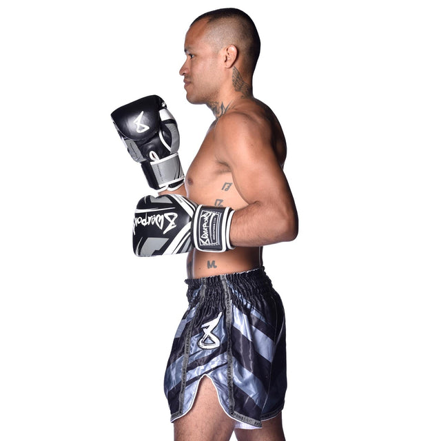 8 WEAPONS Muay Thai Shorts Shift – Black Mat