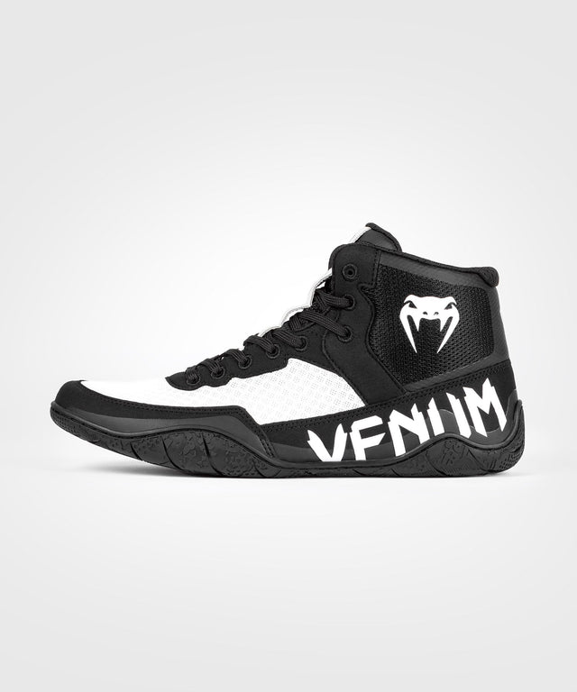 Venum Elite Wrestling shoes – Black/White