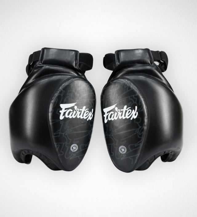 Fairtex Thigh guards TPB – Black