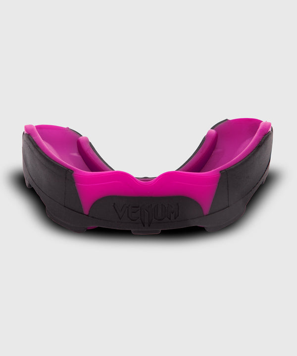 Protector bucal Venum Predator – Negro/Rosa