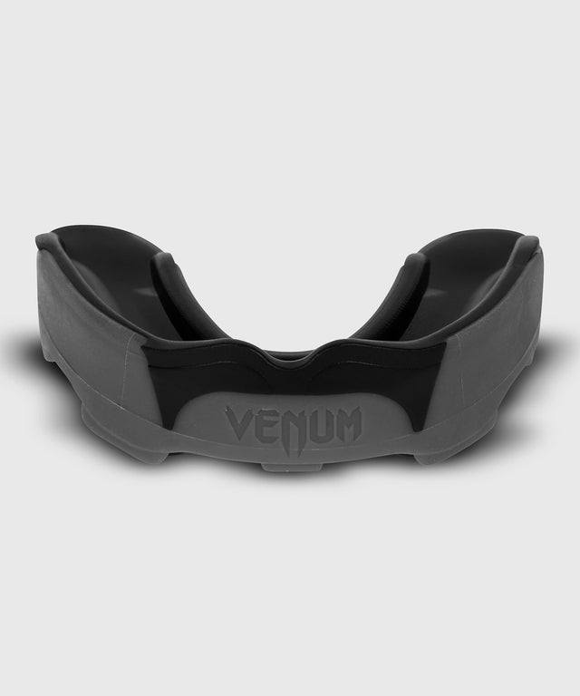 Proteză dentară de box Venum Predator – Gri/Negru
