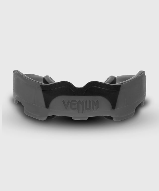 Proteză dentară de box Venum Predator – Gri/Negru