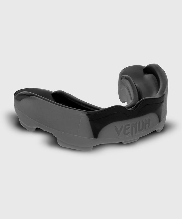 Proteză dentară de box Venum Predator – Gri/Negru