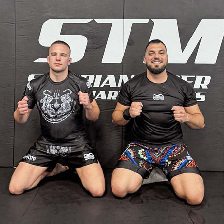 Spodenki Muay Thai Phantom Athletics Sak Yant – Czarne