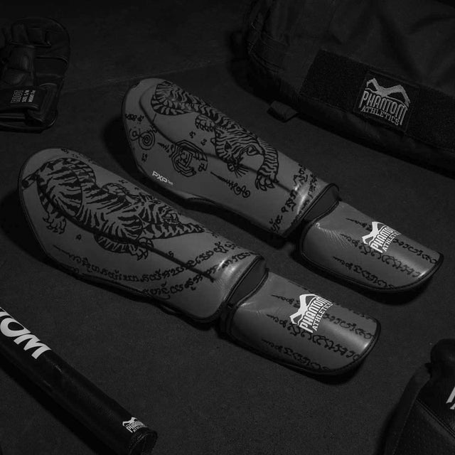 Paratibie Phantom Athletics Muay Thai – Grigio