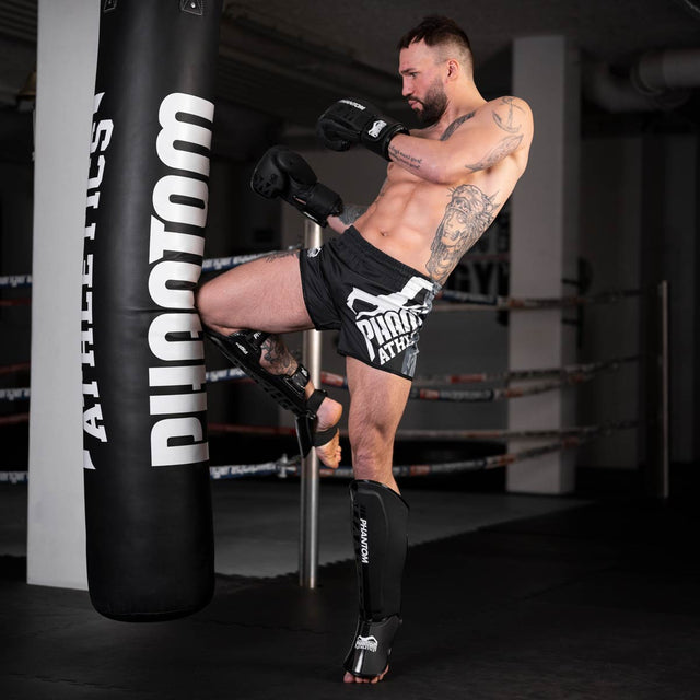 Phantom Athletics Shin guards APEX Striking – Black/Grey