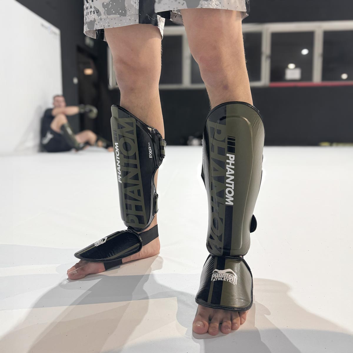 Phantom Athletics Scheenbeschermers APEX Striking - Army