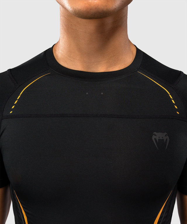 Venum Rashguard G-Core Korte Mouwen - Zwart/Goud