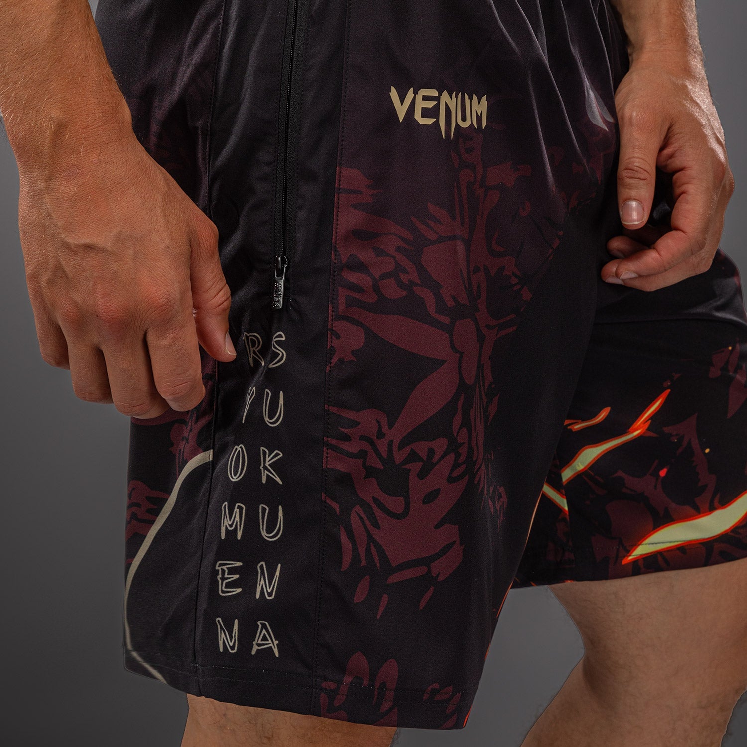 Venum Training shorts Sukuna – Black/Light beige