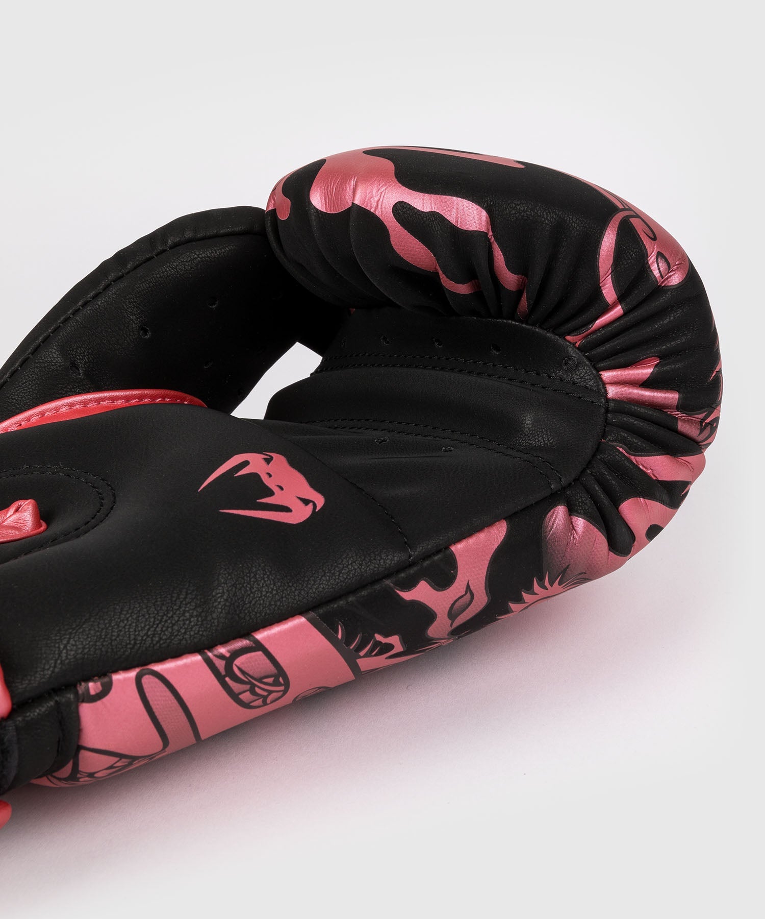 Venum Boxing gloves Impact Dragon's Flight - Black/Metallic Pink