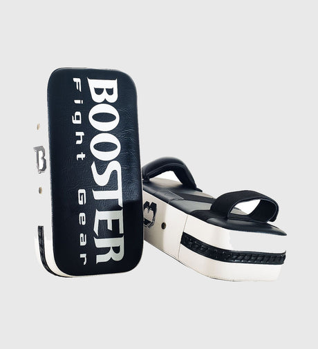Booster Thai Pads – Black/White – Kick & punch pads