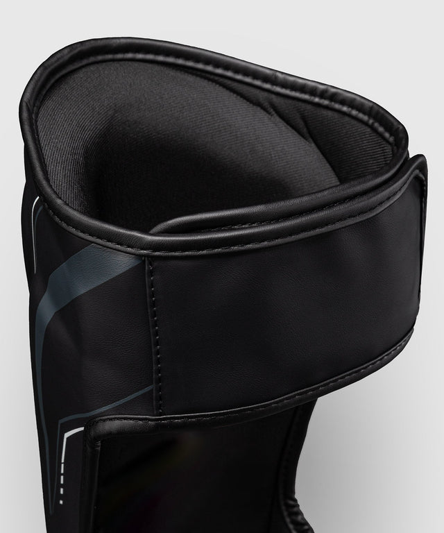 Venum Shin guards Streamline – Black/White