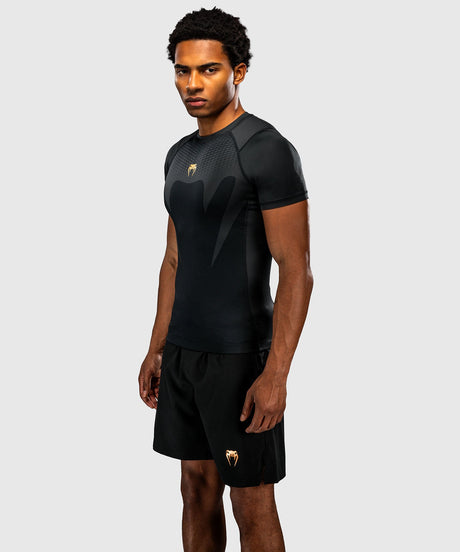 Rashguard Venum Attack Manches courtes – Noir/Or
