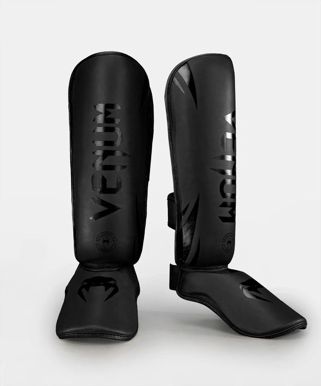 Venum Shin guards Kickboxing Challenger – Black