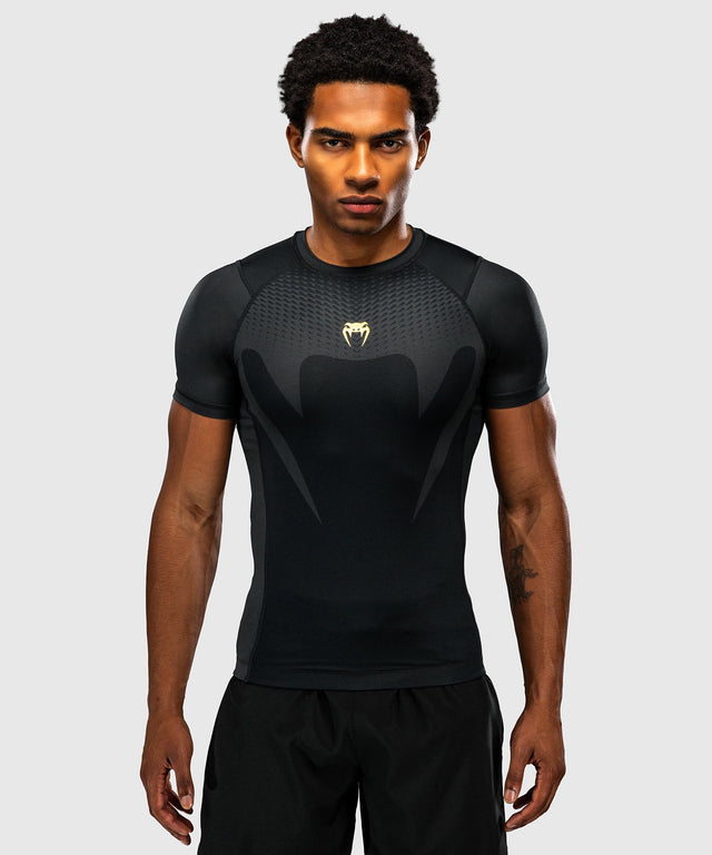 Venum Rashguard Attack Korte Mouwen - Zwart/Goud