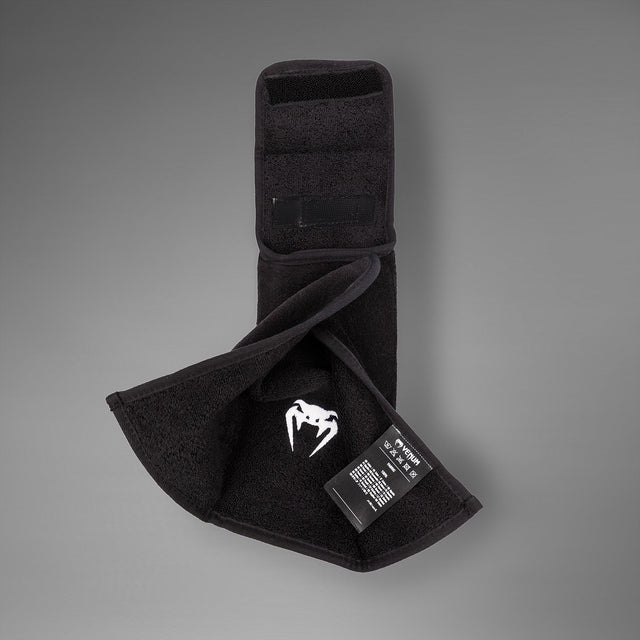 Venum Lineup Towel – Black/White