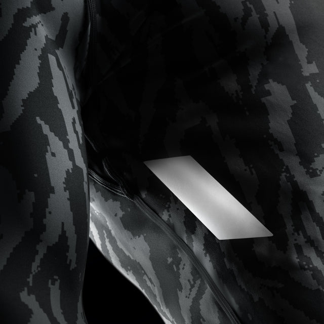 Hayabusa Apex Long-Sleeve Rash Guard - Carbon Black