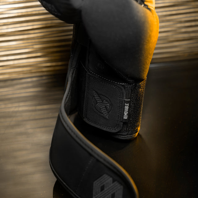 Hayabusa x Mayweather Boxing Gloves Champ - Black/Black