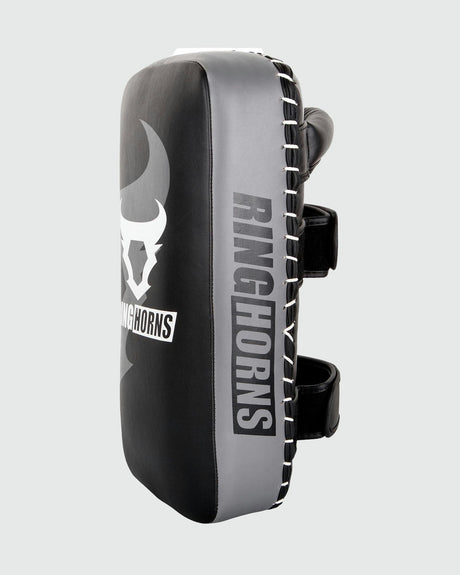 Ringhorns Charger by Venum Focus Mitts – Black