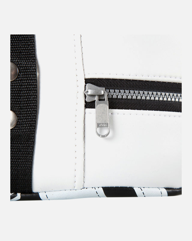 Venum Kick & Punch Pads Absolute – Black/White
