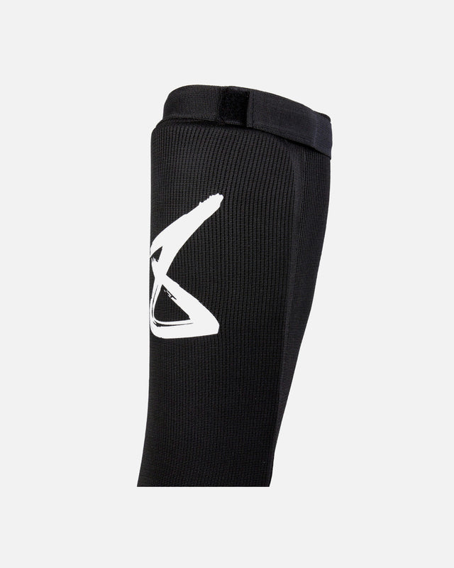 8 WEAPONS Shin guards S8 – Black